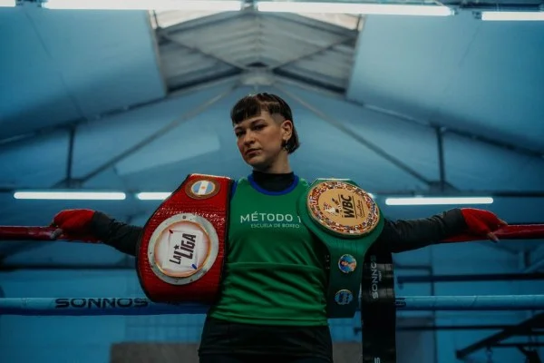 champion boxing belts